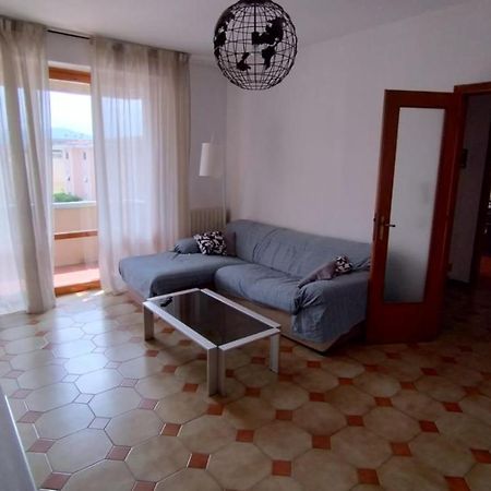 La Casa Dei Viaggiatori - Viareggio - Posto Auto Gratuito Apartment Bagian luar foto