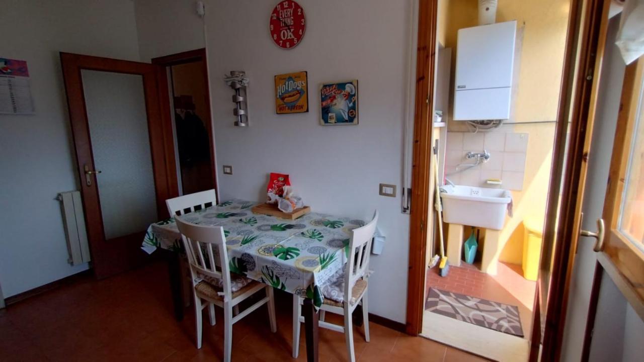 La Casa Dei Viaggiatori - Viareggio - Posto Auto Gratuito Apartment Bagian luar foto